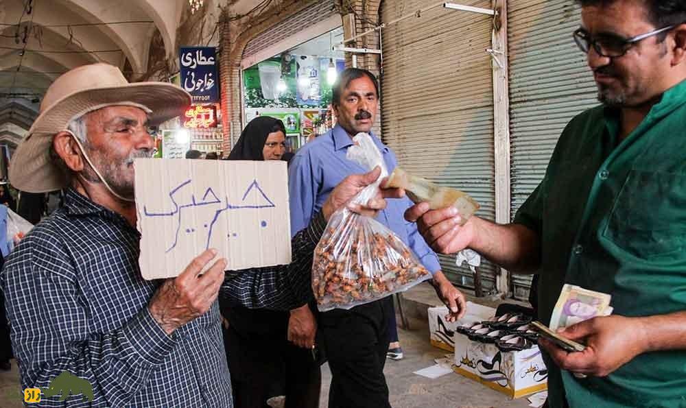 جیرجیرکی که در سیرجان میخورند: سنتی باطعم عجیب و سرشار از پروتئین جیرجیرکی که در سیرجان میخورند: سنتی باطعم عجیب و سرشار از پروتئین