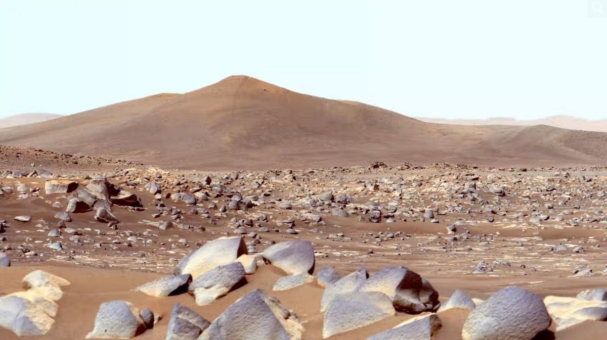 آیا سفر انسان به ماه دروغ بود؟
