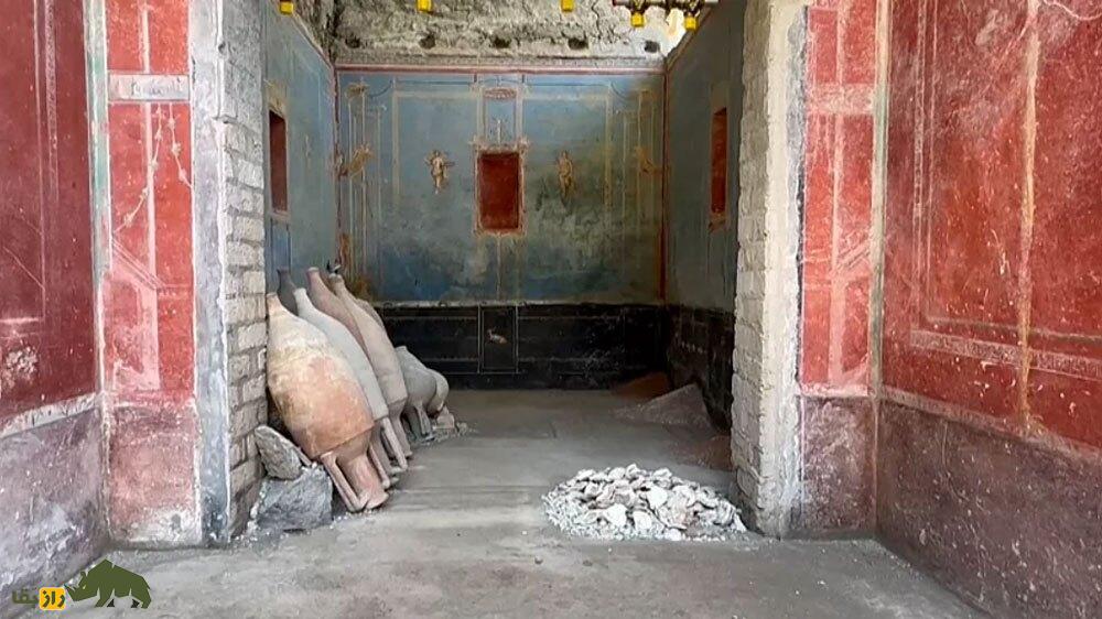 کشفی حیرتآور از شهر پمپئی؛ اتاقی آبی با نقاشیهای زنان برهنه! کشفی حیرتآور از شهر پمپئی؛ اتاقی آبی با نقاشیهای زنان برهنه!