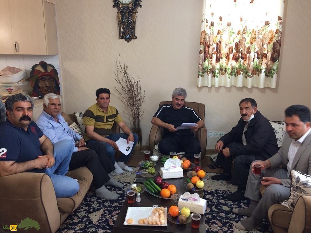 ناصر کولیوند؛ کبوترباز نهاوندی معروف تهران و دوست نزدیک «حاج محمد صفا» که گروی امسال او با کبوتربازان دولاب سر و صدا کرد ناصر کولیوند و حاج محمد صفا