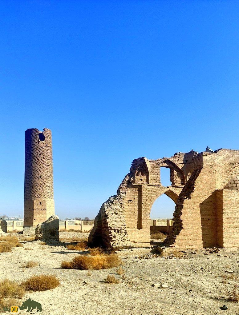 مناره گار؛ شاهکار معماری دوران سلجوقیان در اصفهان که کاملا رها شده و گنجیابان آن را نابود کردند مناره و مسجد گار