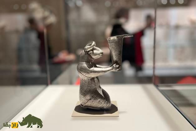 گاو زانوزده با ظرف دهانهدار؛ عتیقهای مرموز از تمدن ایلام با ظاهر انسان و حیوان و ۳۰۰۰ سال قدمت که در شوش کشف شد و به نیویورک رفت گاو زانوزده با ظرف دهانهدار