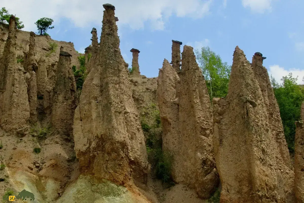 شهر شیطان؛ شهری مرموز در صربستان که در آن یک خواهر و برادر ازدواج کردند و به همراه مهمانان‌ تبدیل به سنگ شدند