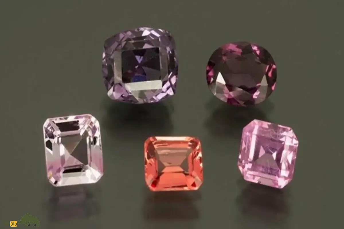 تافیت؛ کمیابترین گوهرسنگ جهان با ویژگیهای نوری و شیمیایی منحصربهفرد و ارزش افسانهای در بازار جواهرات لوکس تافیت؛ کمیابترین گوهرسنگ جهان با ویژگیهای نوری و شیمیایی منحصربهفرد و ارزش افسانهای در بازار جواهرات لوکس