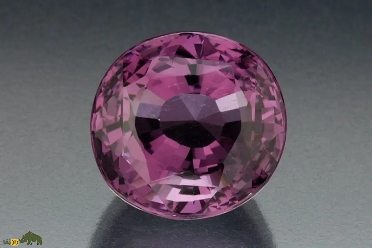 تافیت؛ کمیابترین گوهرسنگ جهان با ویژگیهای نوری و شیمیایی منحصربهفرد و ارزش افسانهای در بازار جواهرات لوکس تافیت؛ کمیابترین گوهرسنگ جهان با ویژگیهای نوری و شیمیایی منحصربهفرد و ارزش افسانهای در بازار جواهرات لوکس