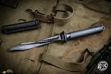 جادکوماندوی سه لبه؛ خطرناک‌ترین و مدرن‌ترین چاقوی دنیا با سه لبه تیز که صدای باز شدن آن اعتیادآور و قیمت آن بیش از ۲۰۰ میلیون تومان است