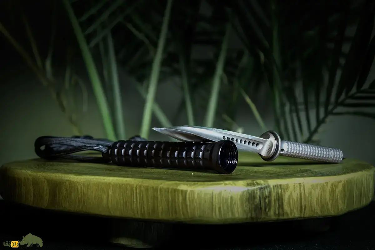 جادکوماندوی سه لبه؛ خطرناکترین و مدرنترین چاقوی دنیا با سه لبه تیز که صدای باز شدن آن اعتیادآور و قیمت آن بیش از ۲۰۰ میلیون تومان است جادکوماندوی سه لبه