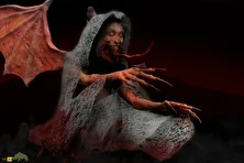 آسوانگ؛ هیولایی که شب‌ خون‌آشام است و روز شبیه یک انسان عادی می‌شود و ارتش آمریکا از آن استفاده کرد!