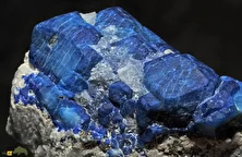 افغانیت؛ سنگ آبی درخشان و مرموز افغانستان که کلر دارد و به سنگ جادویی معروف است