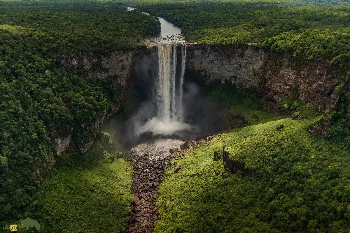 آبشار کائتور؛ بزرگترین آبشار قطرهای جهان با ارتفاع ۲۲۷ متر ارتفاع که پنج برابر آبشار نیاگاراست آبشار کائتور