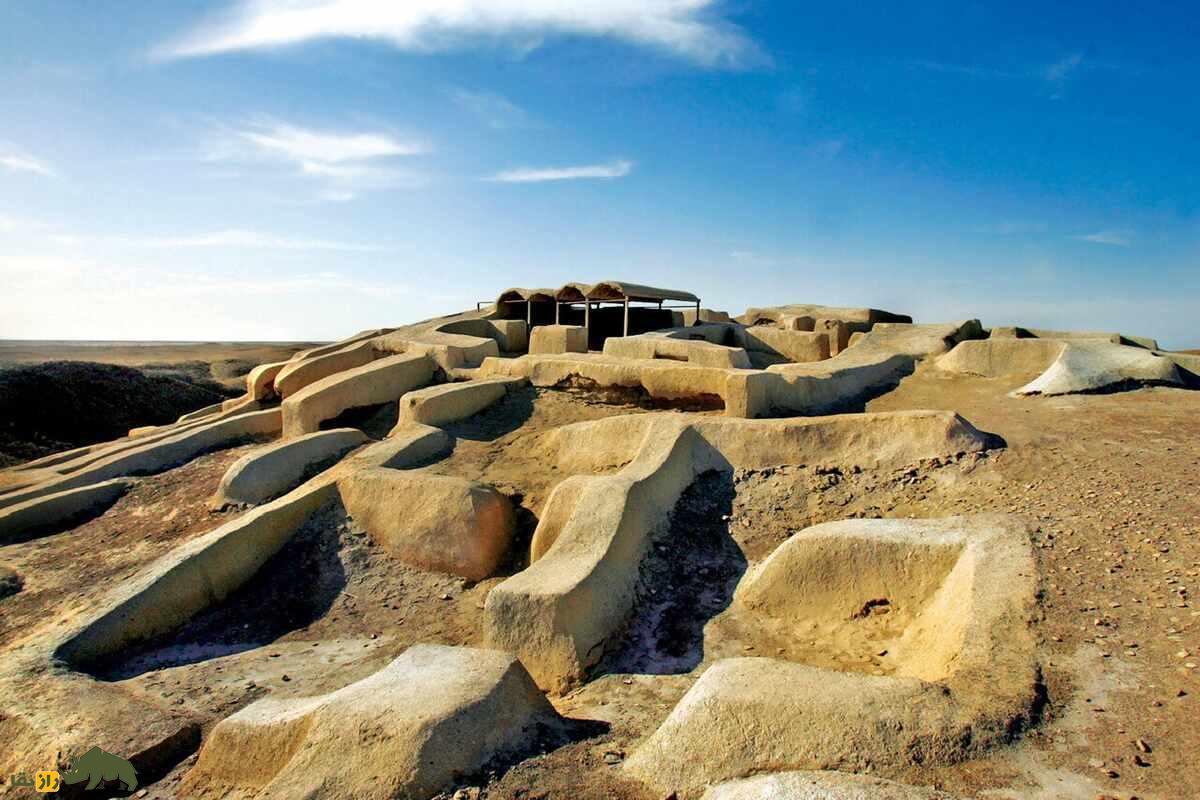 چشم شهر سوخته؛ میراث ۵۰۰۰ ساله که در جیب یکی از کارکنان و در قوطی کبریت نگهداری میشود! چشم شهر سوخته؛ میراث ۵۰۰۰ ساله که در جیب یکی از کارکنان و در قوطی کبریت نگهداری میشود!