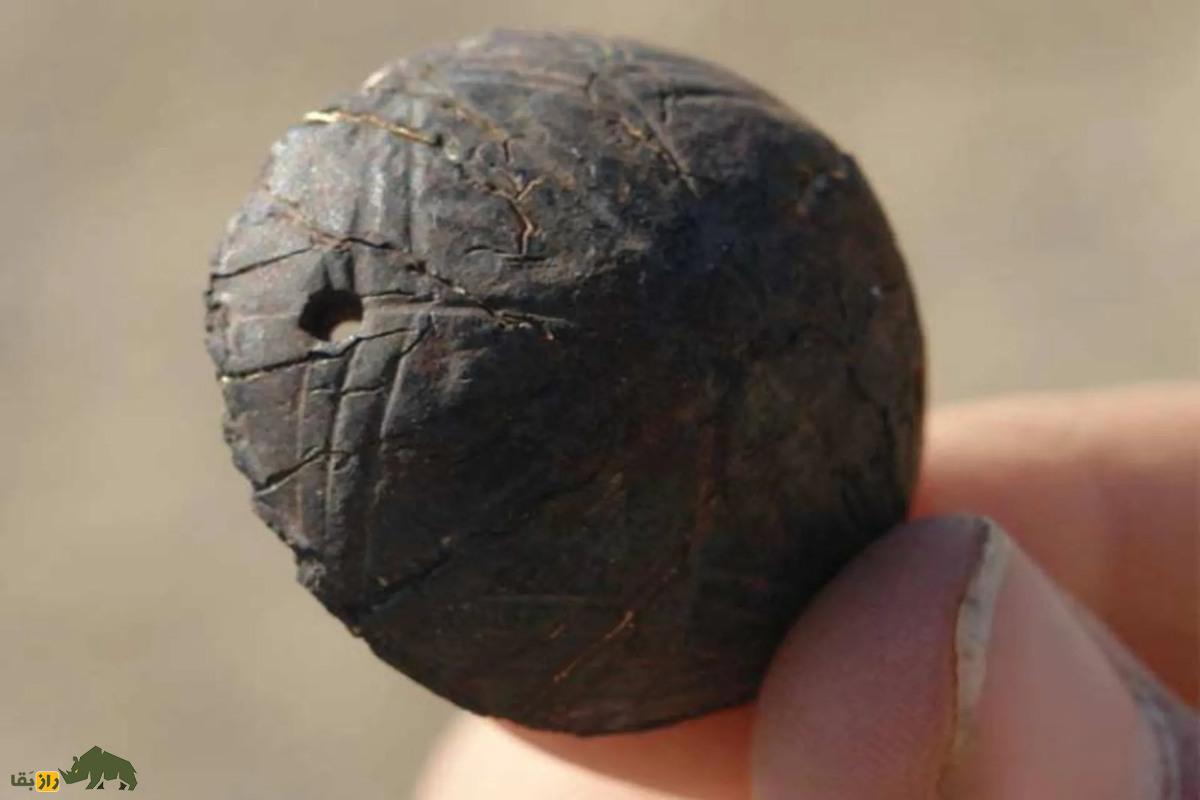 چشم شهر سوخته؛ میراث ۵۰۰۰ ساله که در جیب یکی از کارکنان و در قوطی کبریت نگهداری میشود! چشم شهر سوخته؛ میراث ۵۰۰۰ ساله که در جیب یکی از کارکنان و در قوطی کبریت نگهداری میشود!