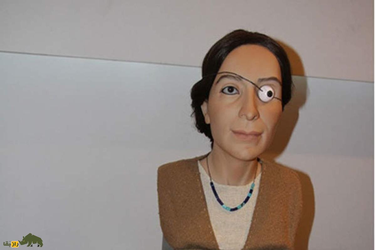 چشم شهر سوخته؛ میراث ۵۰۰۰ ساله که در جیب یکی از کارکنان و در قوطی کبریت نگهداری میشود! چشم شهر سوخته؛ میراث ۵۰۰۰ ساله که در جیب یکی از کارکنان و در قوطی کبریت نگهداری میشود!