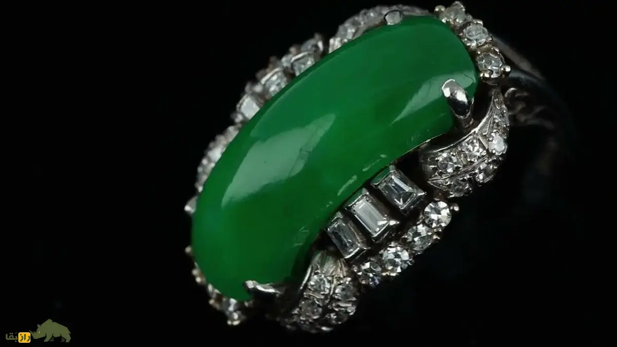 سنگ قولنج؛ سنگ بسیار باارزش که قیمت گرانترین نوع آن ۳ هزار میلیارد تومان است و جواهرات سریال جومونگ از آن ساخته شده است سنگ قولنج