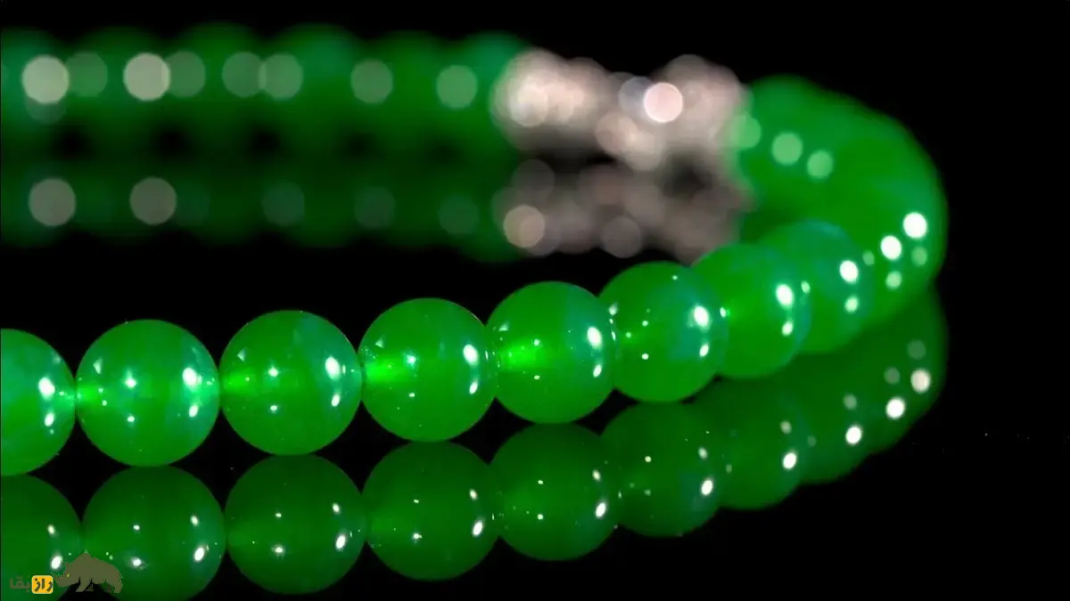 سنگ قولنج؛ سنگ بسیار باارزش که قیمت گرانترین نوع آن ۳ هزار میلیارد تومان است و جواهرات سریال جومونگ از آن ساخته شده است سنگ قولنج