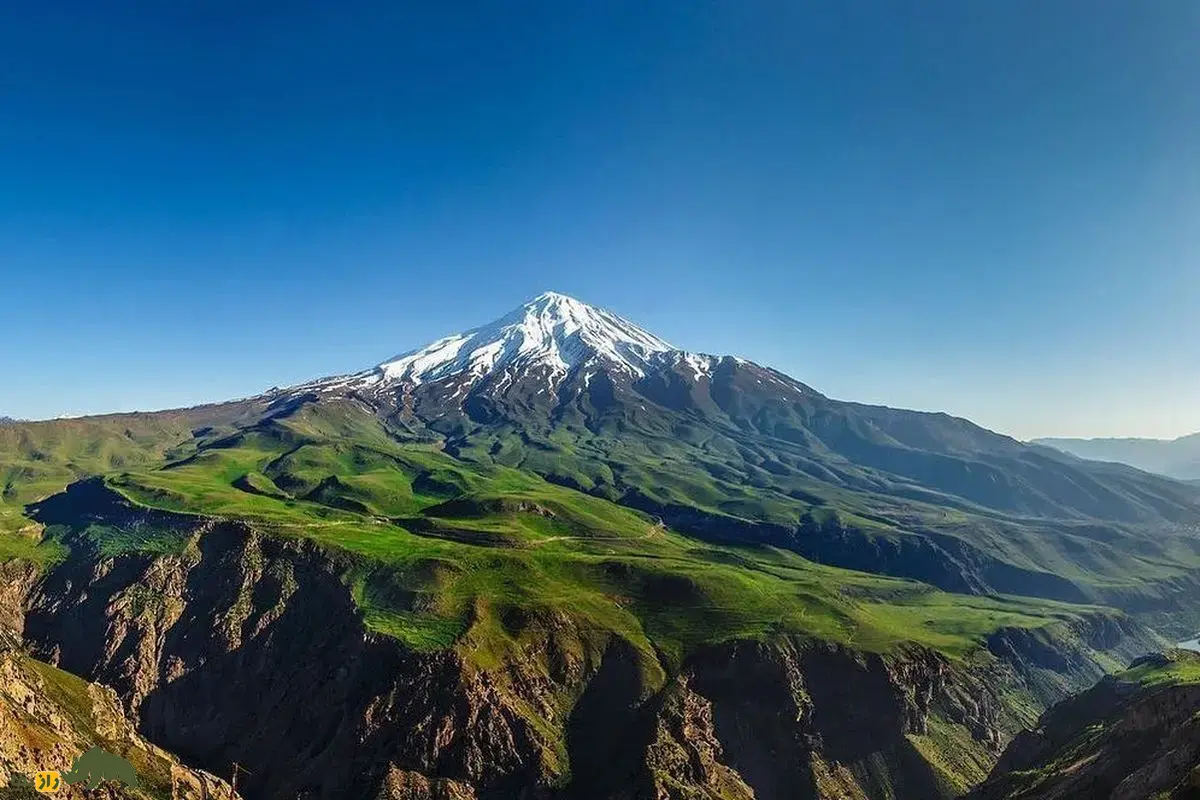 آیا زلزله تهران میتواند آتشفشان دماوند را فعال کند؟ حقیقتی که دانشمندان میگویند! کوه دماوند