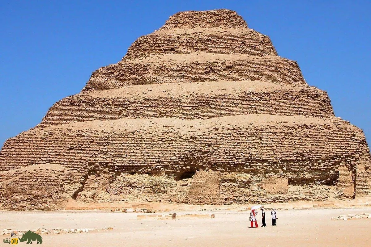 مصریان باستان چگونه سنگ‌های سنگین قدیمی‌ترین هرم جهان را روی هم چیده‌اند؟